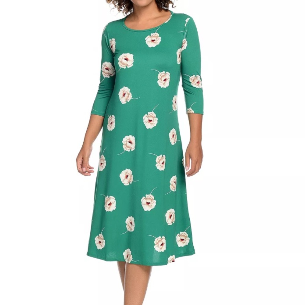 Women’s Kate & Mallory Scoop Neck Long Sleeve Green Floral Maxi Dress